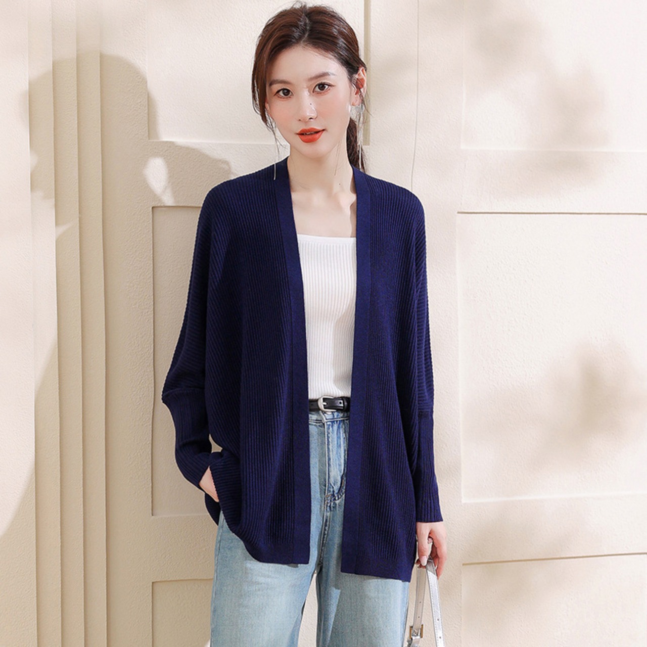 【ヘアスタイル×カーディガン】顔まわりで差がつく！春夏の垢抜けバランス術！
