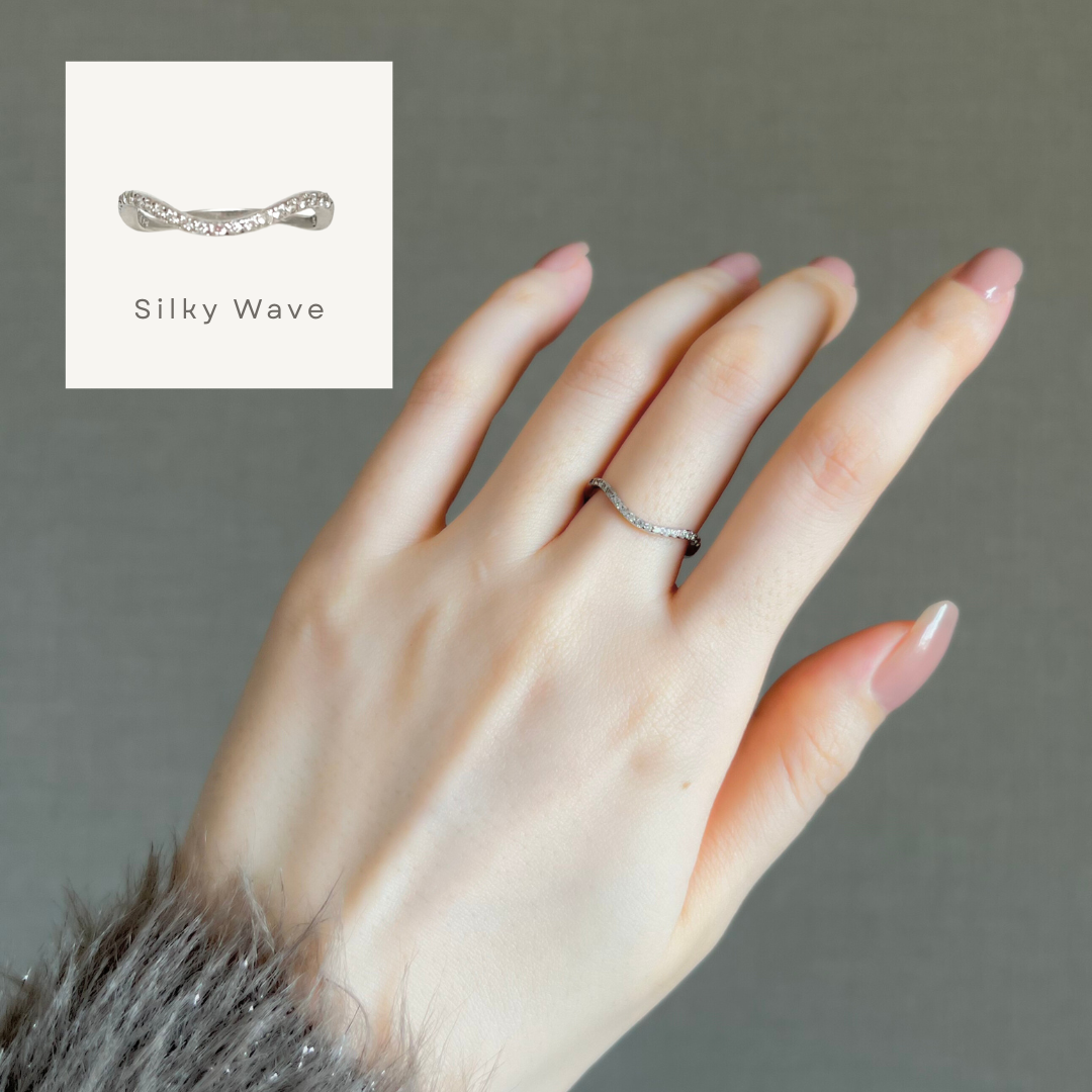 指を長く見せるリング4つ