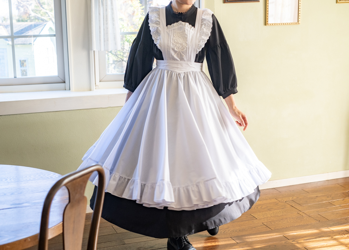 花束のようなメイド服