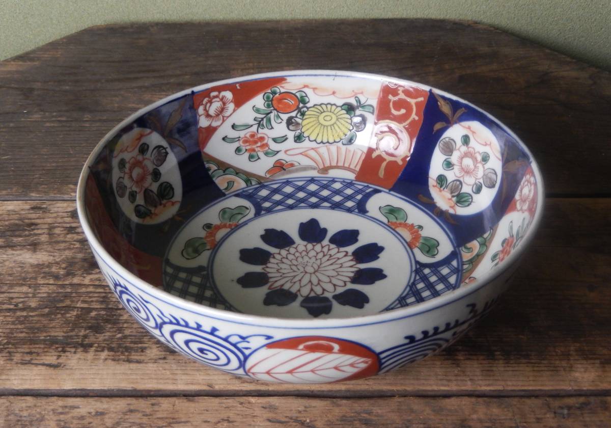 時代物 伊万里 色絵 印判 草花文 中鉢をアップしました！！　by tokiki staff