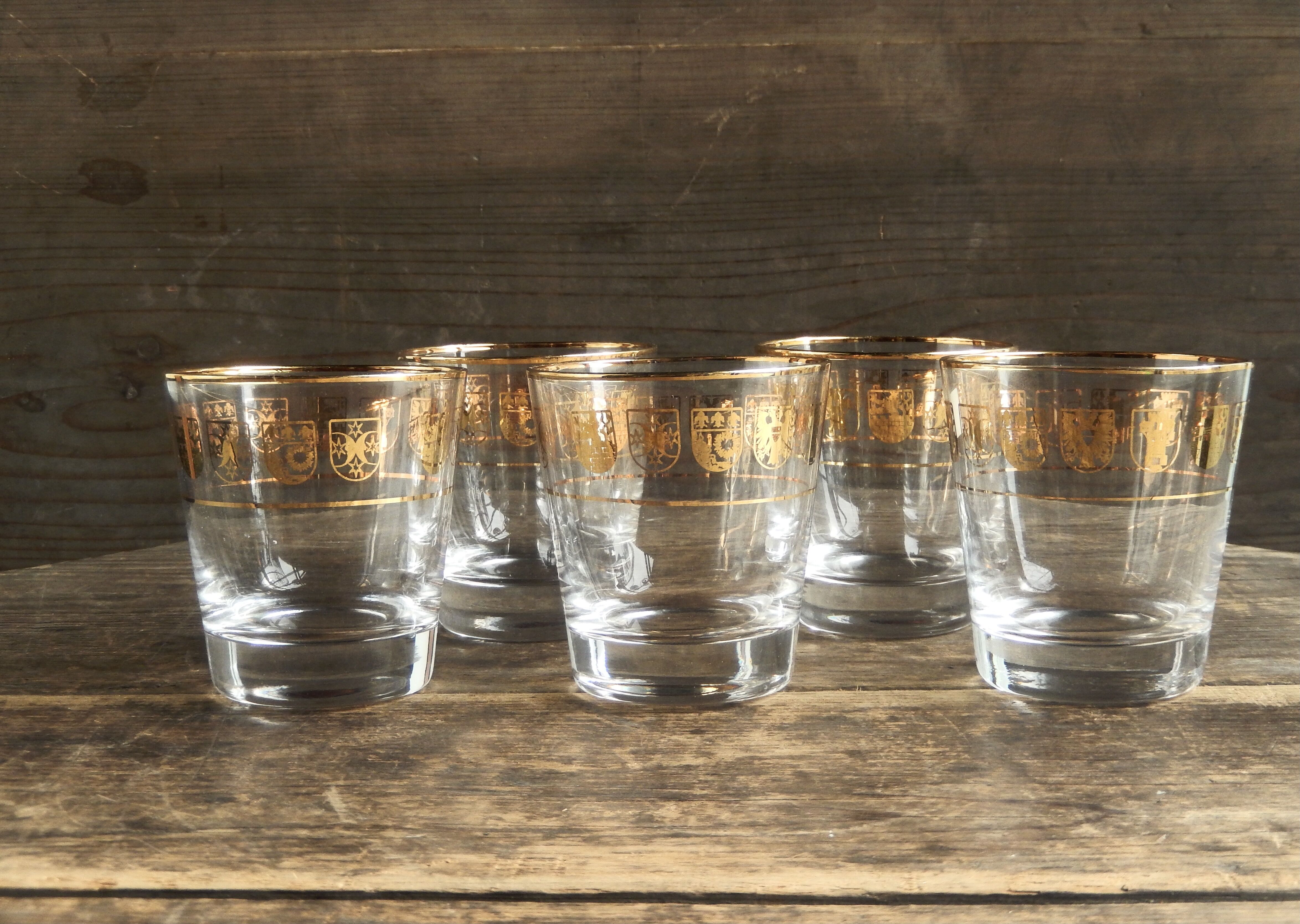 KAMEI GLASSのエンブレム グラスをアップしました。