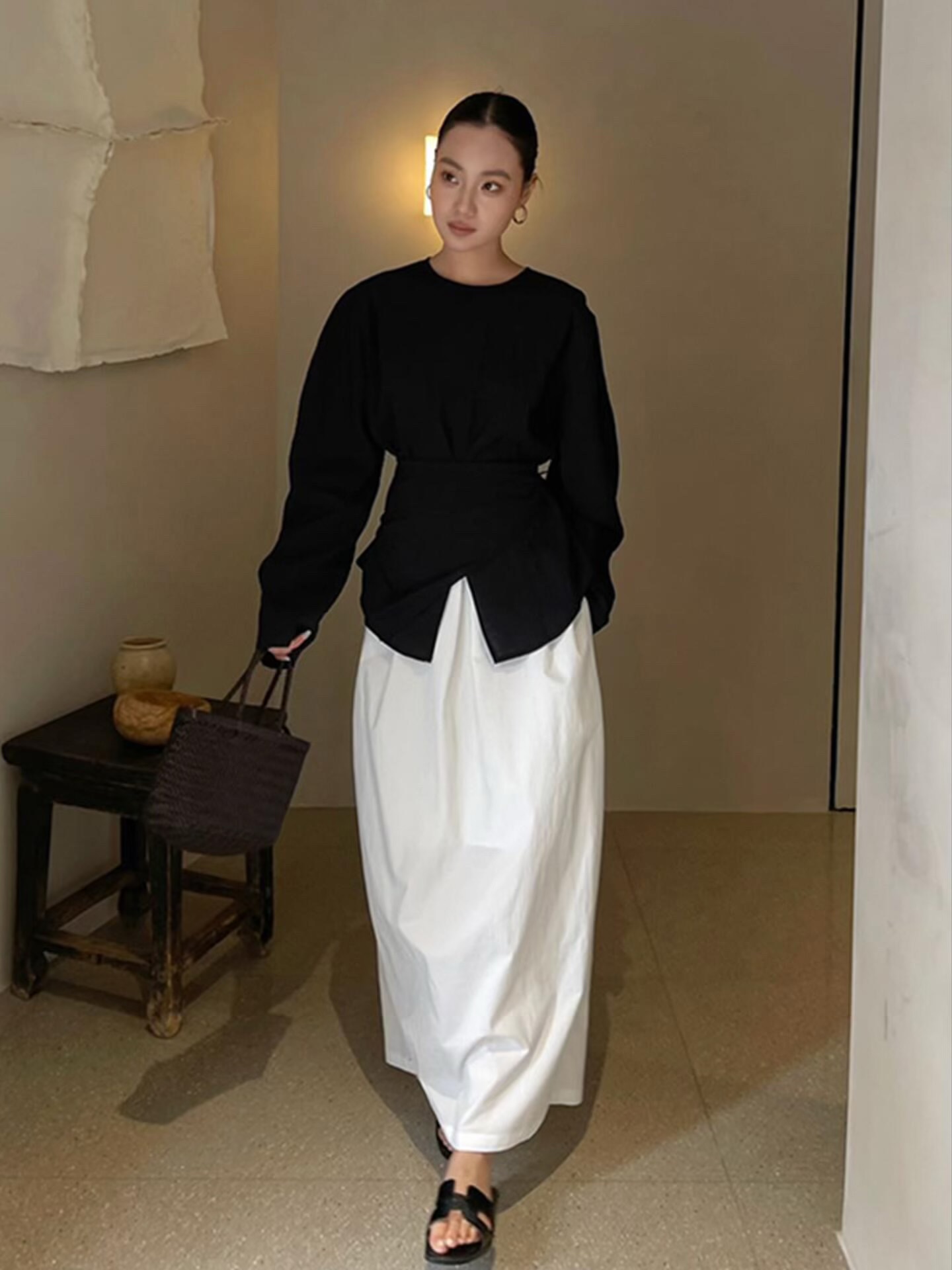 これ、本当に“見れば見るほど上品”な一着