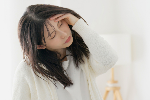 春になると体がだるいのはなぜ？ 「季節の変わり目」に自律神経が乱れる理由