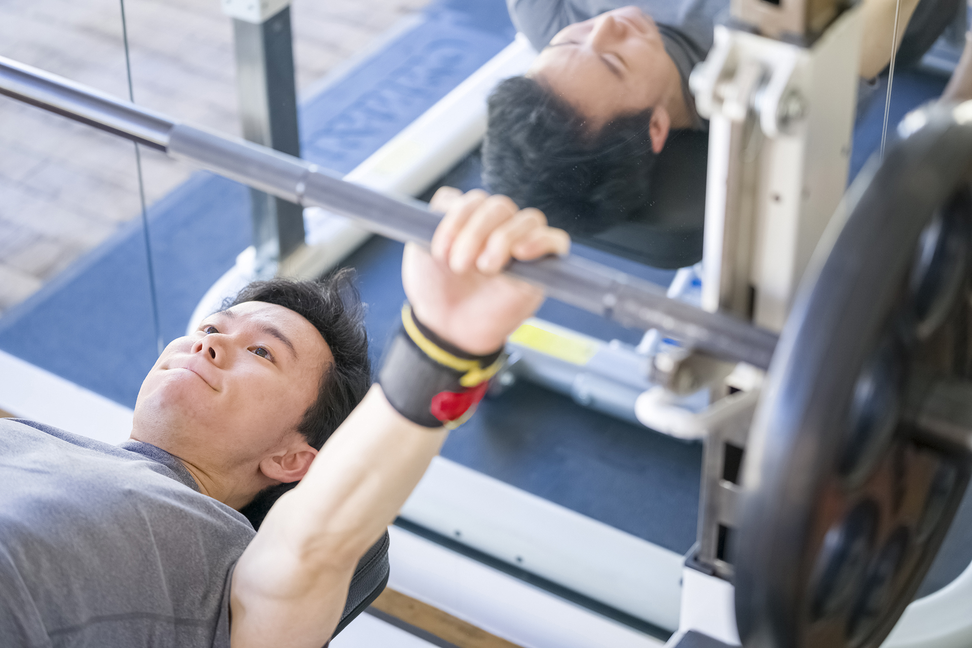 【JBBFメンズフィジーク日本一・伊吹主税さんが教える】ベンチプレスの正しいやり方とポイント