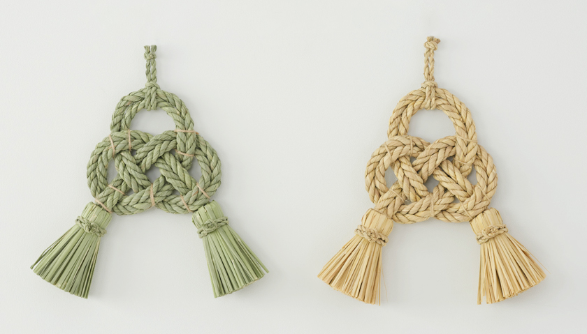 わら細工の　経年変化の様子