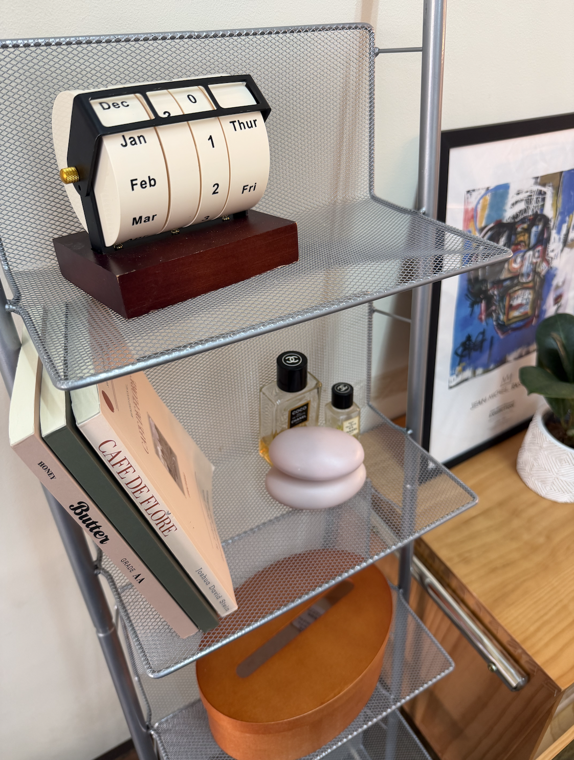 【壁掛けラダー6段シェルフ 収納ラック】狭い空間に収納スペースが作れちゃう✨