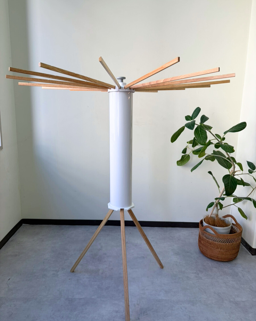 【コンパクト物干しスタンド】部屋干しをオシャレにしてくれるアイテム✨