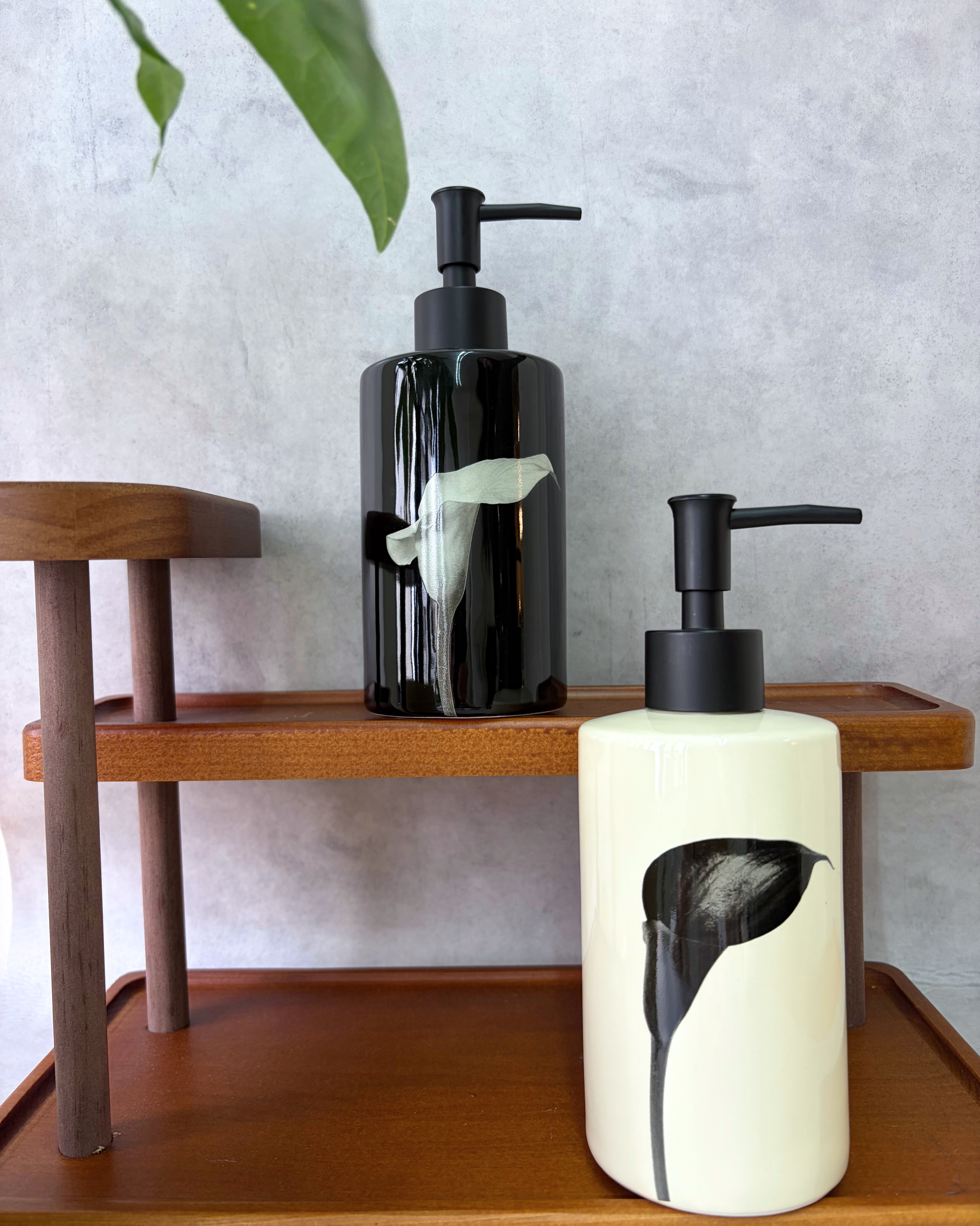 【カラーディスペンサー】一気に生活感がなくなる上品なディペンさー☆*:.｡