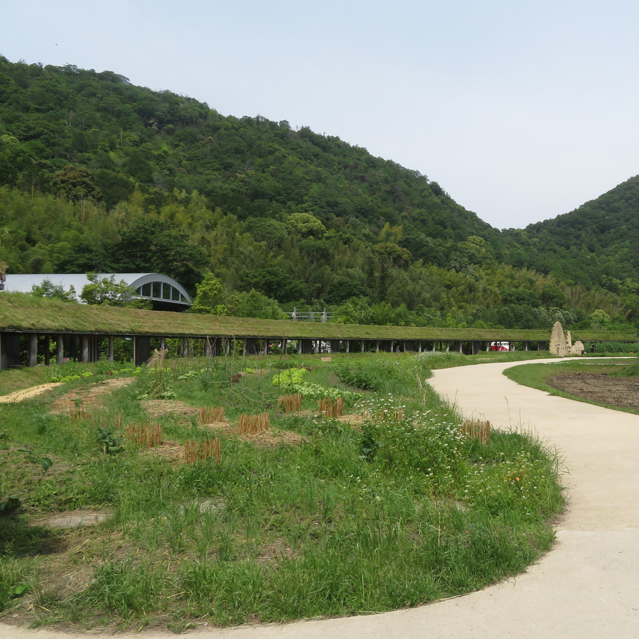 5月23日（金）滋賀県近江八幡市にある「ラコリーナ」に行ってきました。