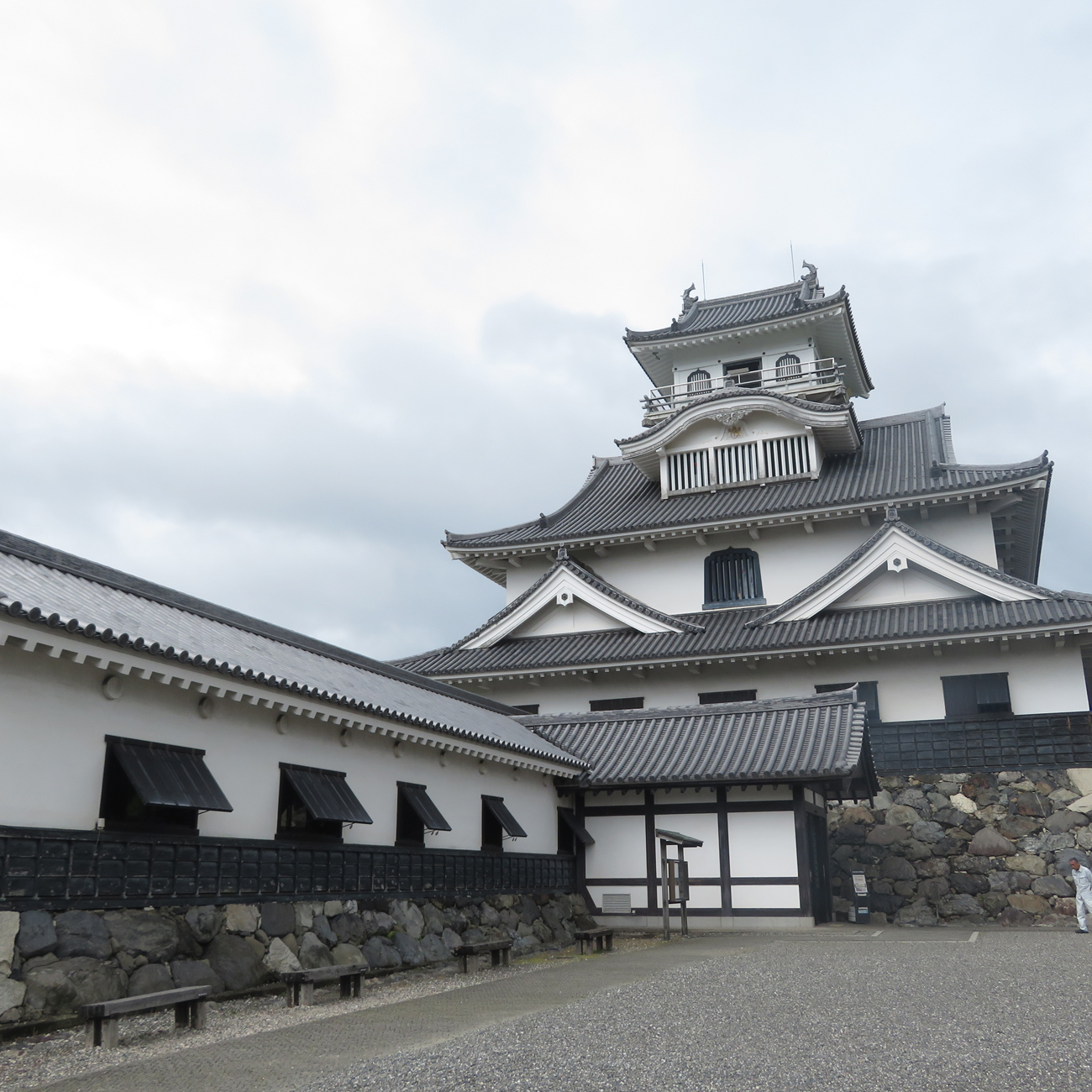 6月3日（火）滋賀県長浜市にある「豊公園(長浜城)」にウォーキングに行ってきました。