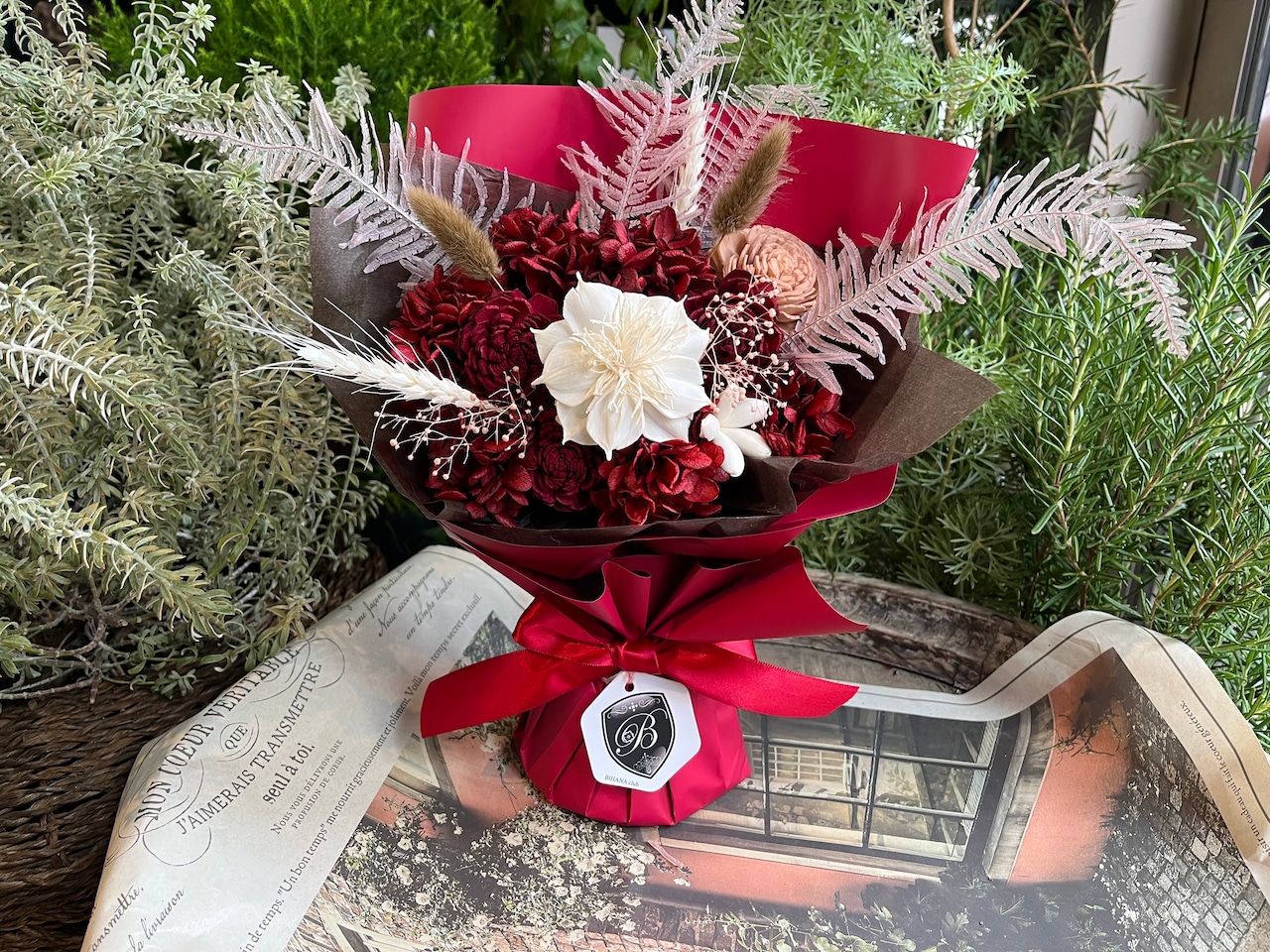 定番スタンディングブーケが、成人式のお祝いに人気です