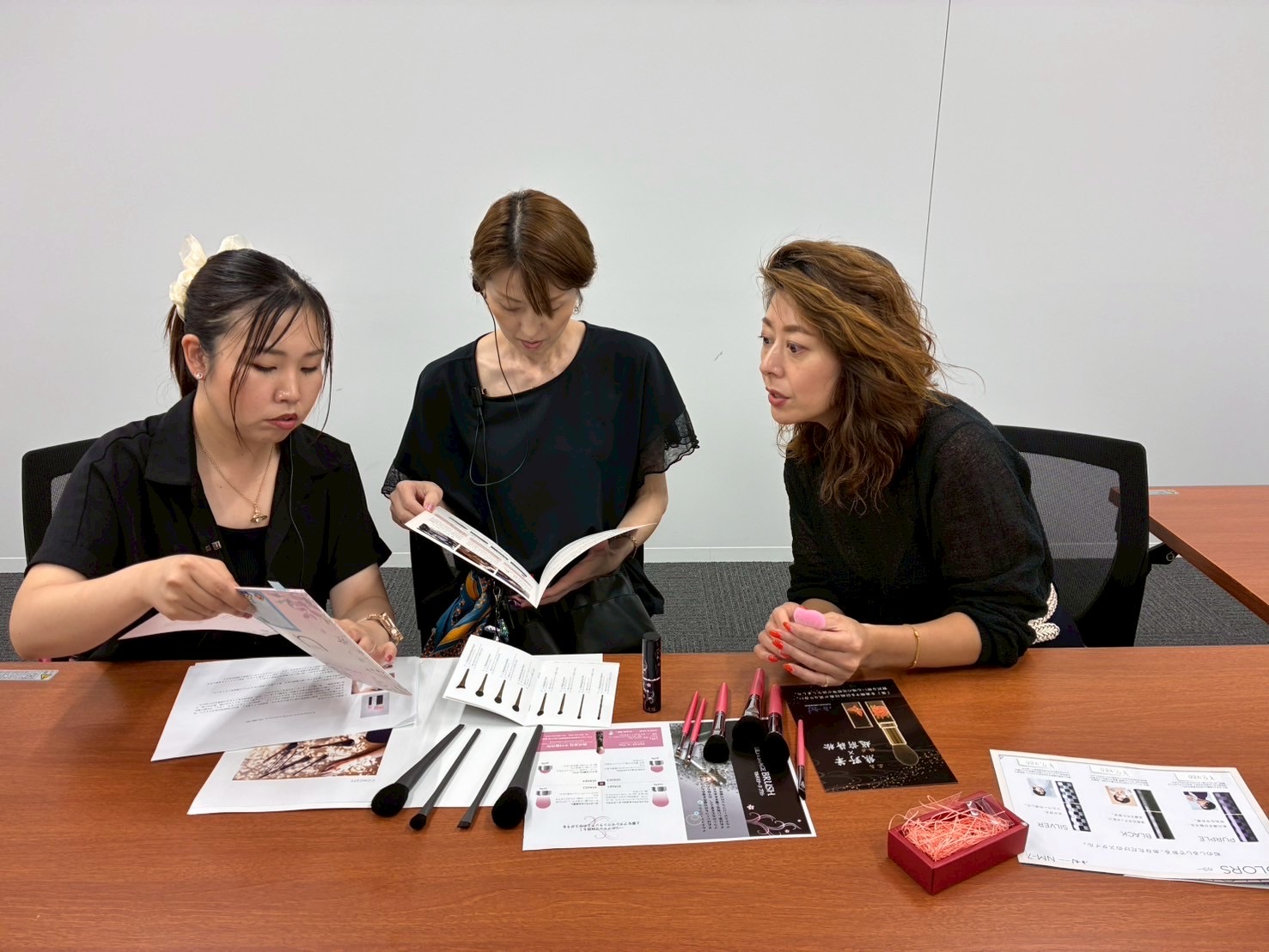 コスメやメイクツールセレクト頑張ってます