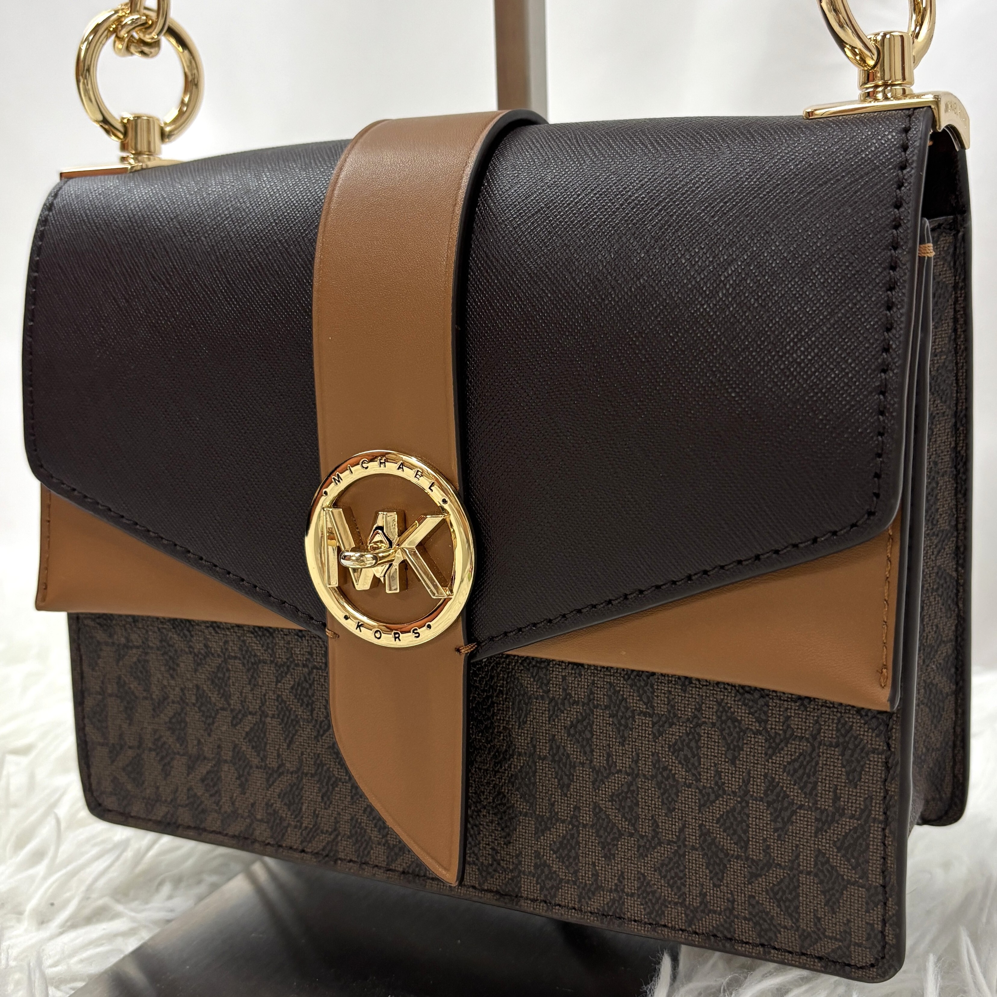 【MICHAEL KORS】マイケルコース　モノグラム　クロスボディスモール　2Wayバッグ仕様