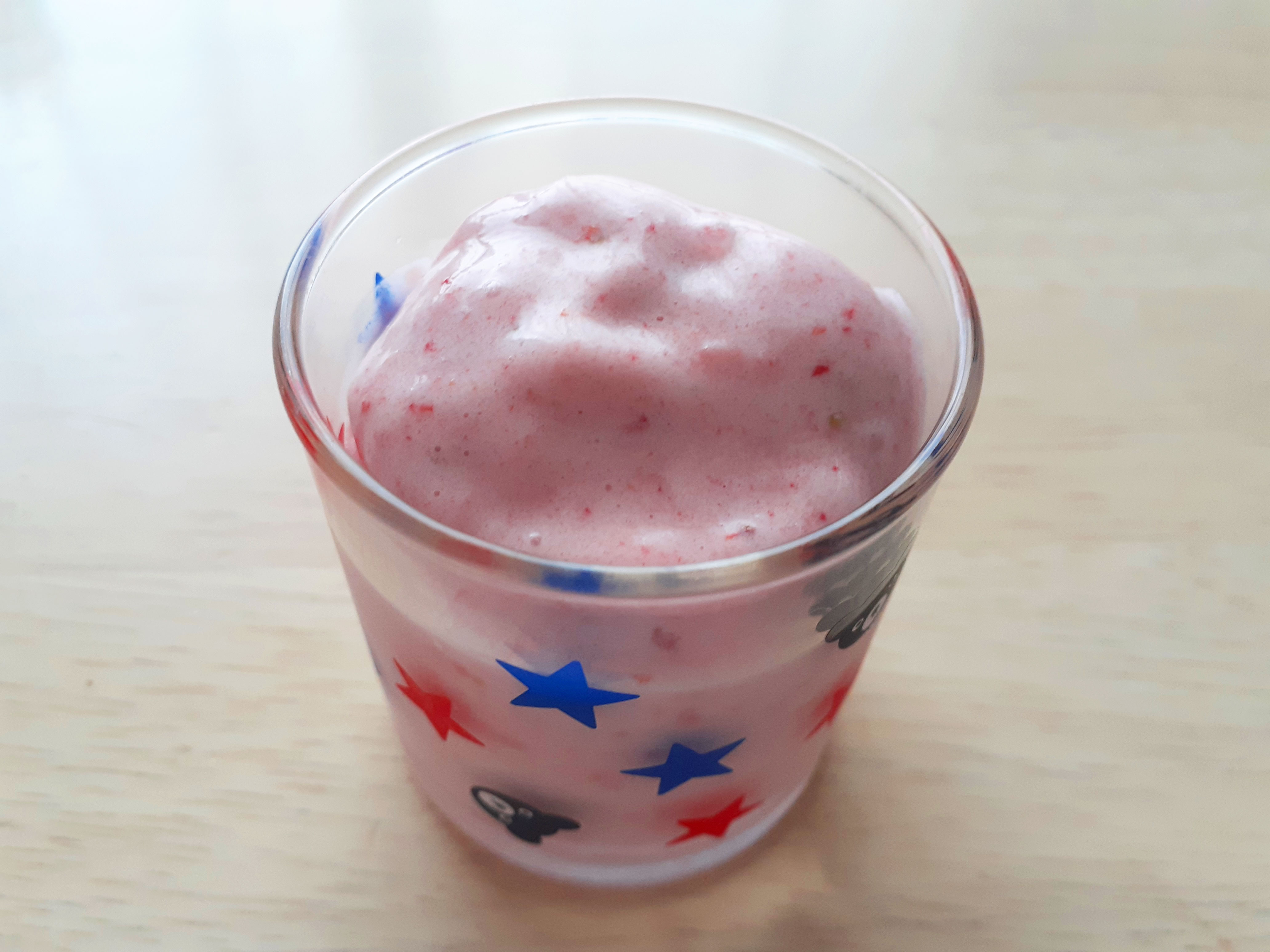 お家で作る、いちごシェイク！