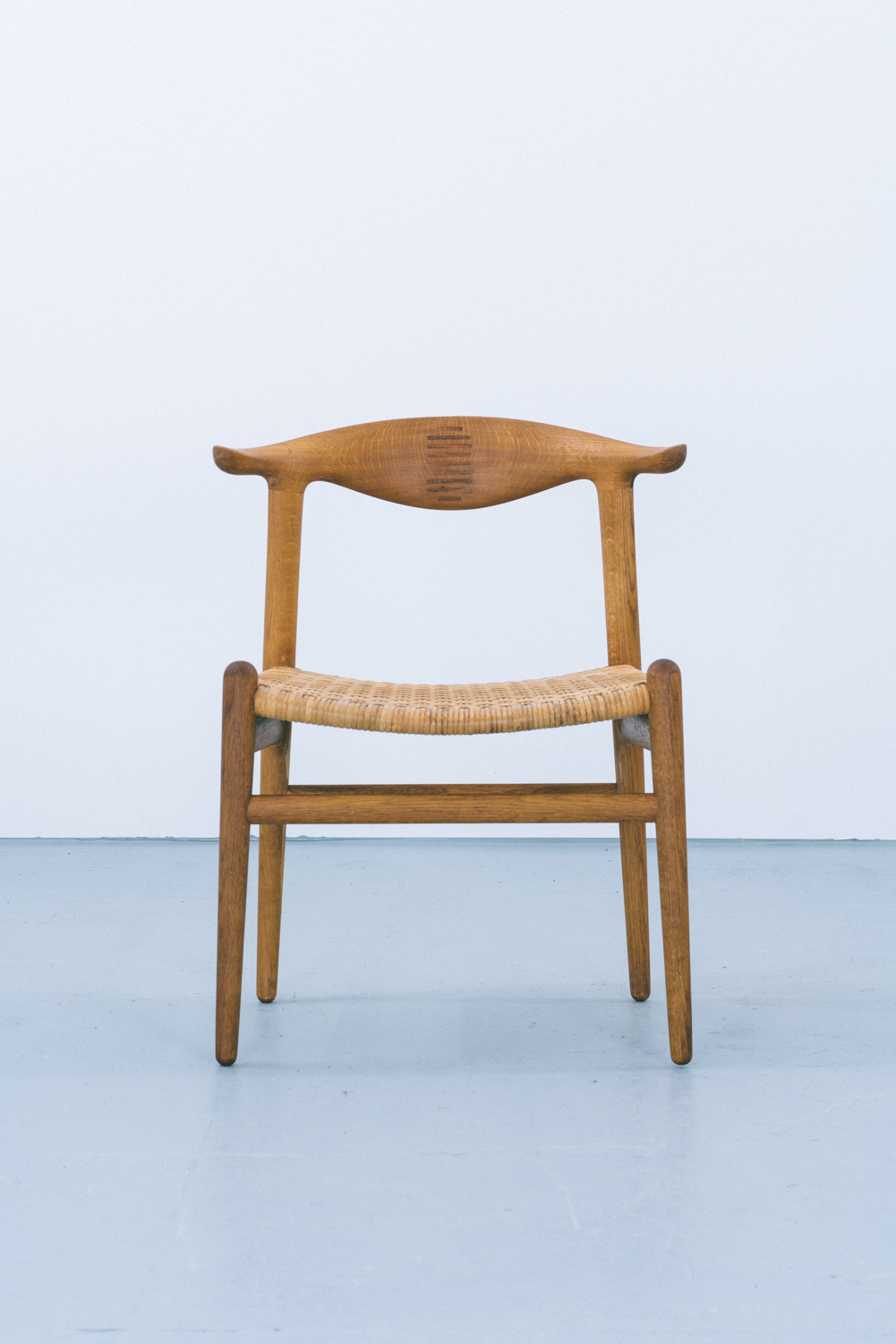 Hans J Wegner | JH505 Cowhorn Chair