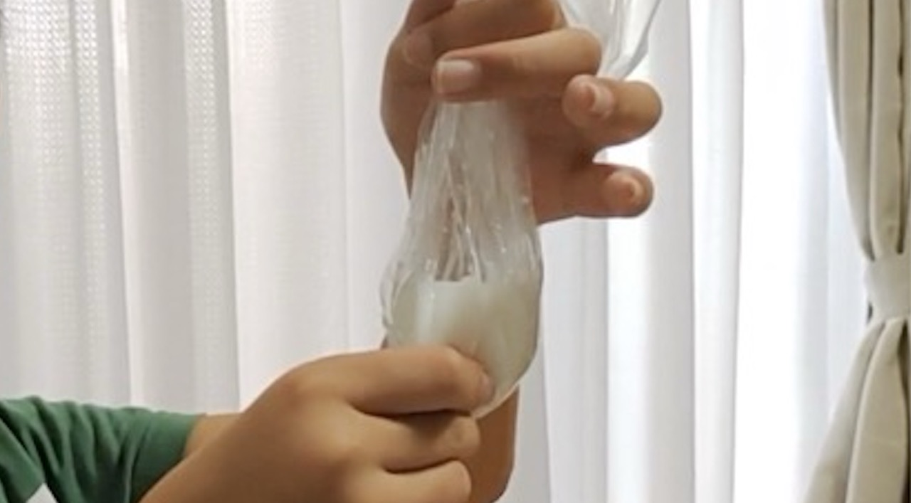 片栗粉でカチカチ?モチモチ?実験