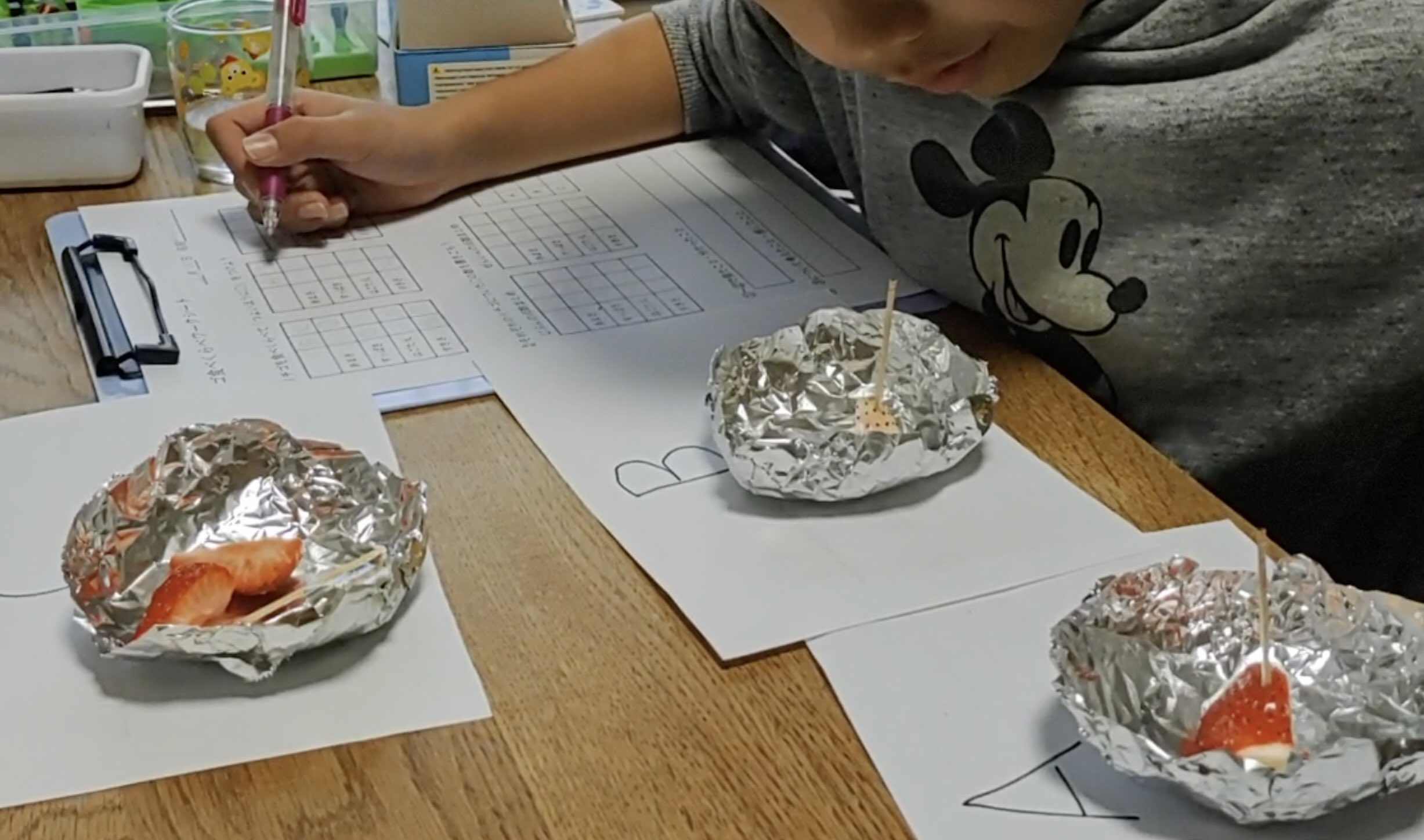 「対決！」でイチゴの味を測る