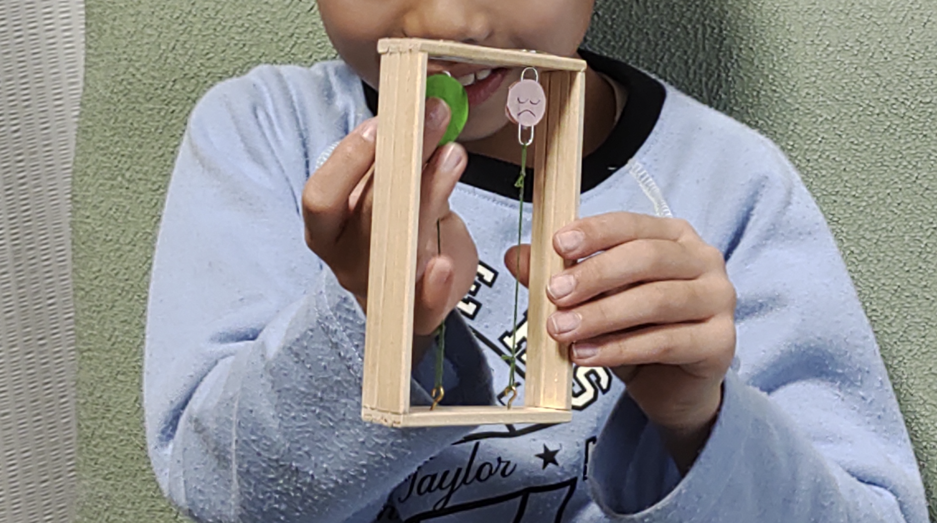 磁石は何を引きつける?