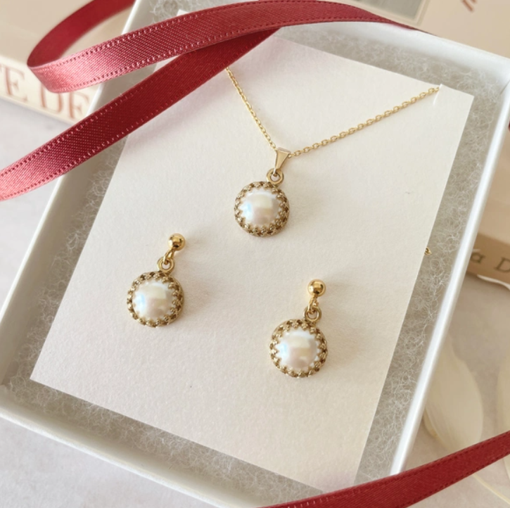 冬にそっと寄り添うパールの輝き──ジャパンヴィンテージ素材でつくる静かなアクセサリー