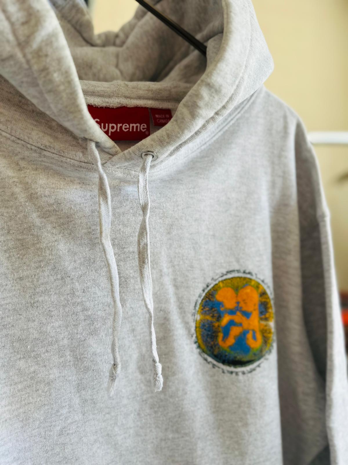 Supreme / シュプリームのプリントパーカー入荷しております