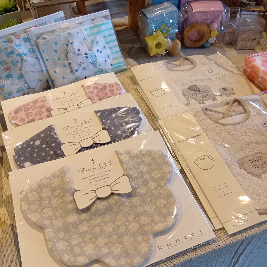 赤ちゃんへの贈り物にぴったり！かわいいスタイ入荷しました♪