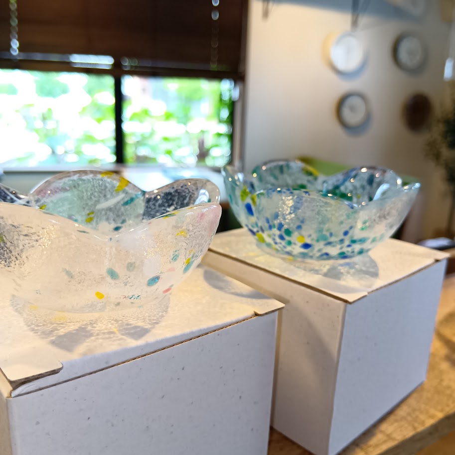 お盆のひとときに彩りを。夏の器、揃っています。