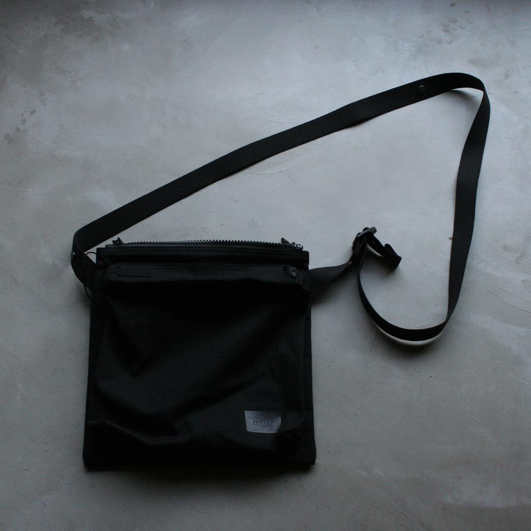 VAINL ARCHIVE CONNECTED PORTER / Shoulder bag