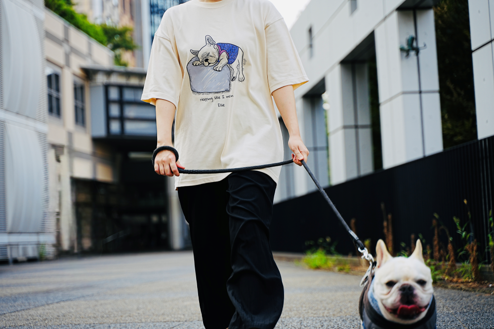 【9〜10月の残暑に最適】厚手コットンで秋らしさも出せるE.LiのTシャツ