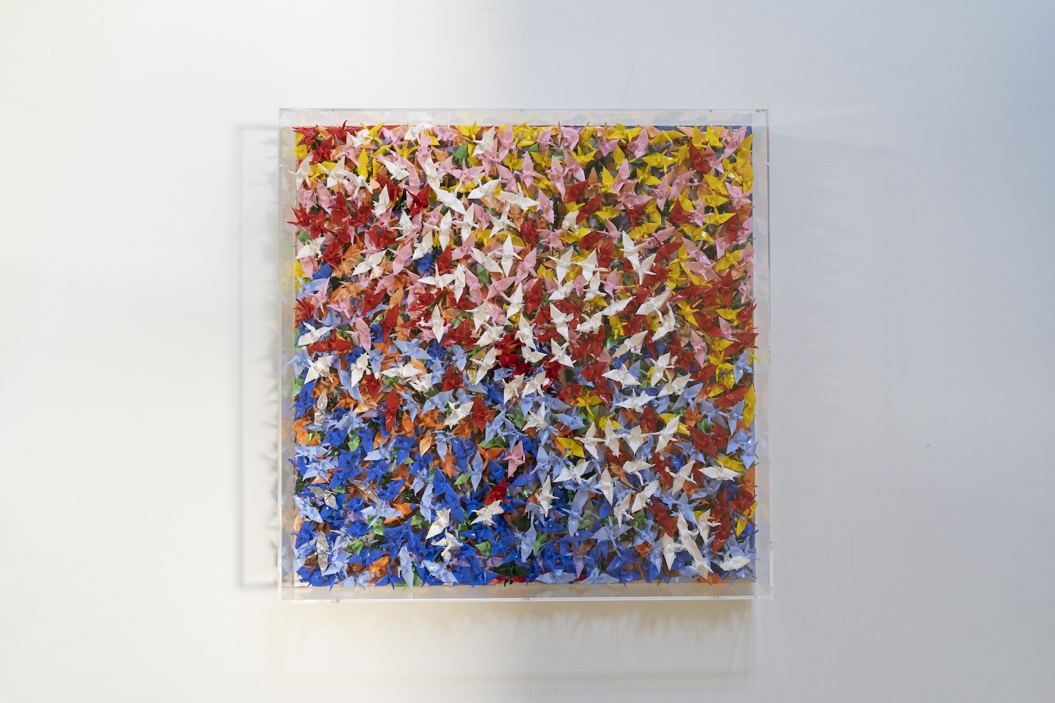 新作 千羽鶴の現代アート作品 "UNTITLED No,18 (千 Sen)"　加わりました！