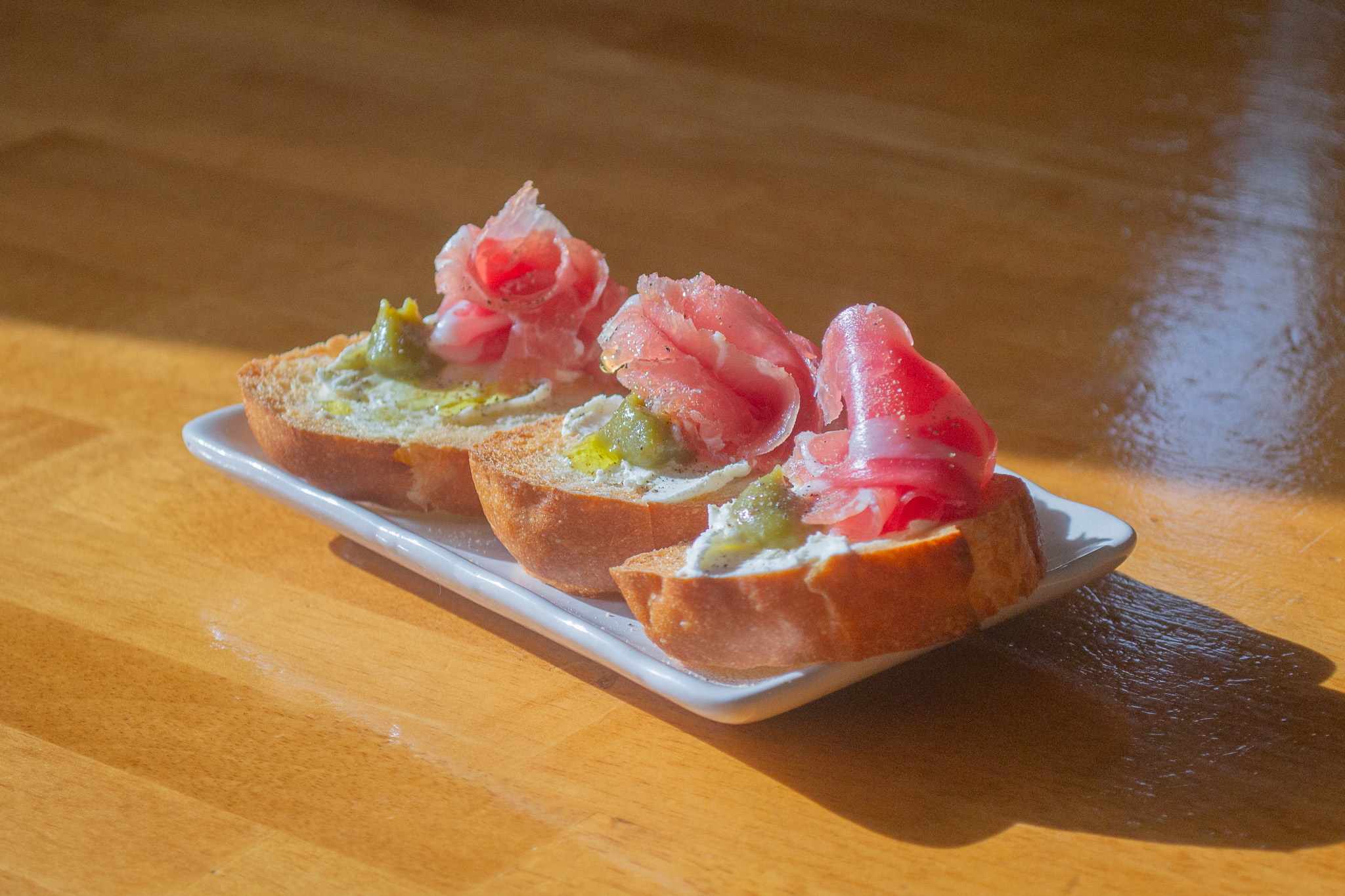 【レシピ】ディターコンフィチュール「華やか&簡単カナッペ」