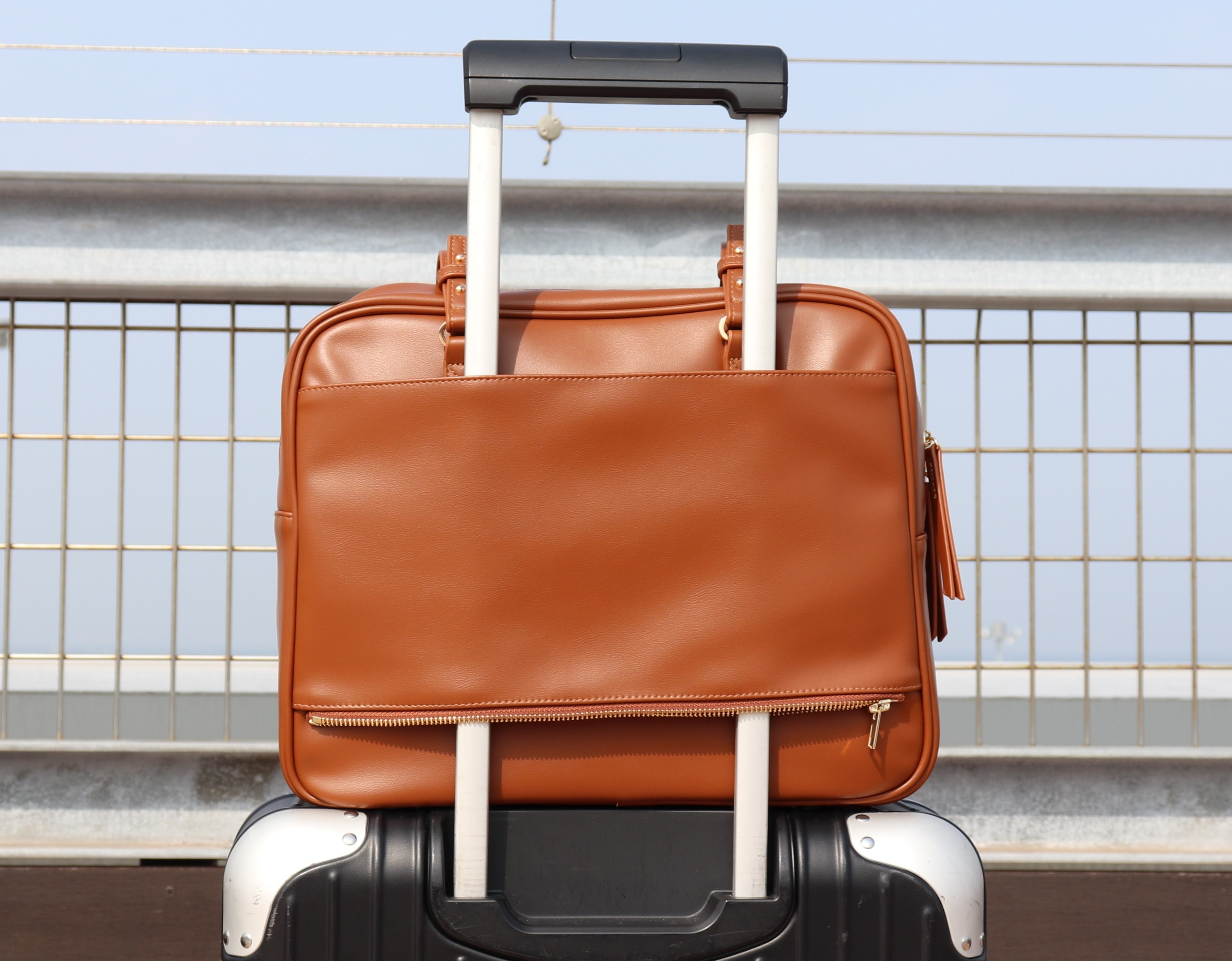 “キャリーに固定できるバッグ”って実際どう？旅行で試してみたレポ