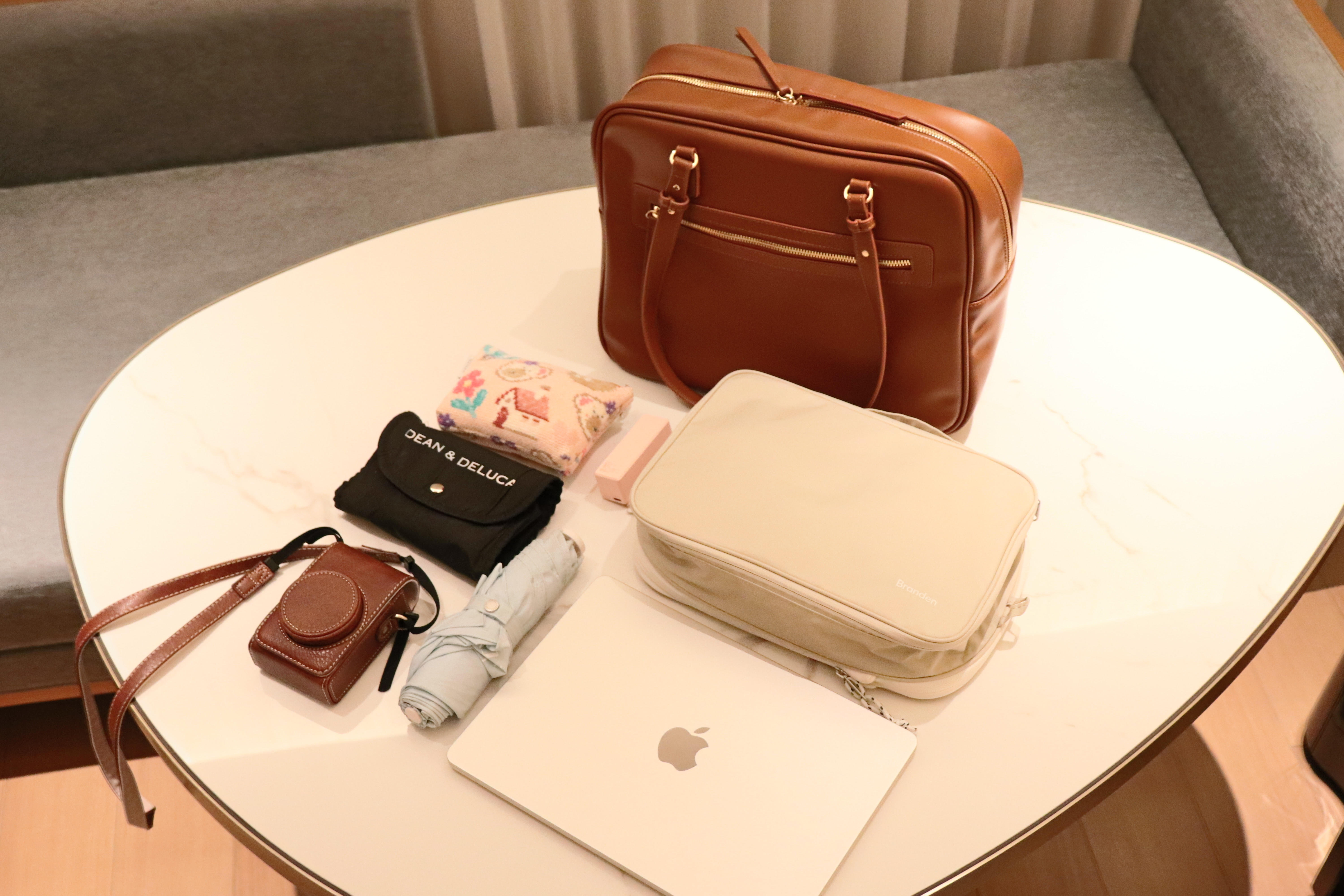 荷物が多い私でも、まだまだ入る！Vaselleの旅トートが頼れる理由