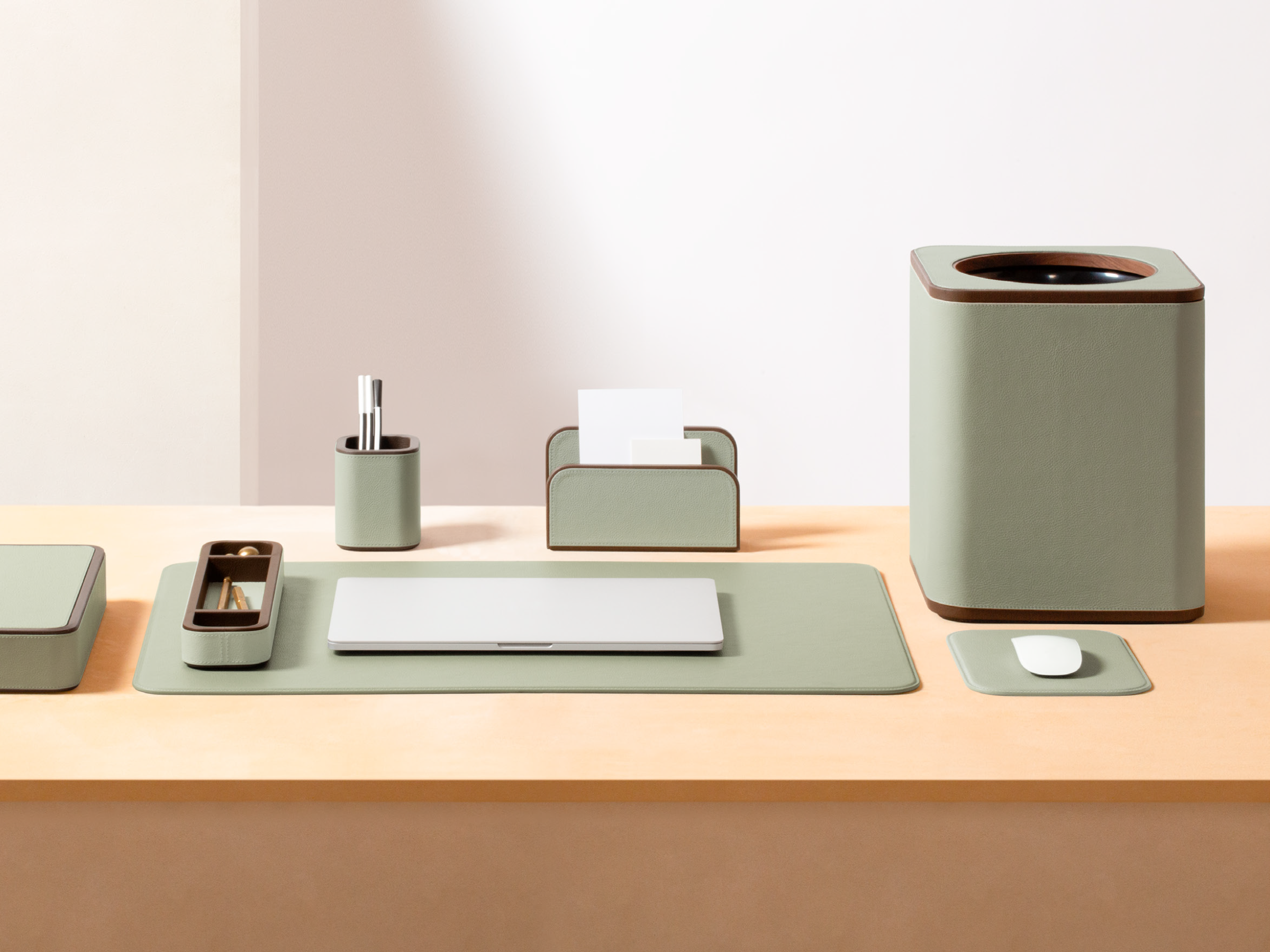 本革マウスパッドの魅力|ガジェットでつくるおしゃれなデスク周り