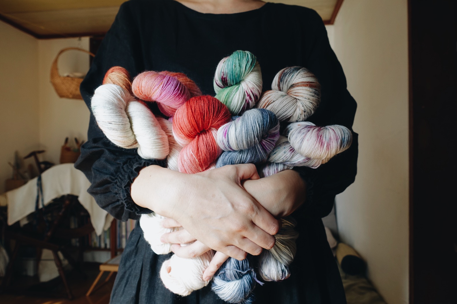 編む=身体的行為の対極にあるオンライン販売だからこそ