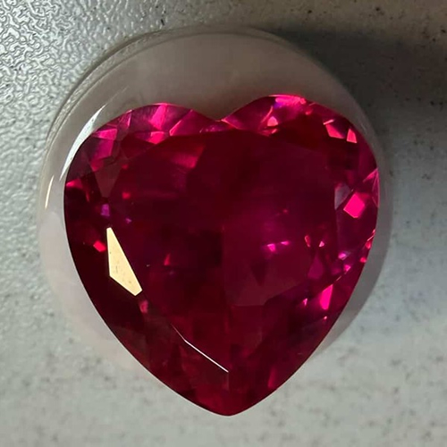 コランダムペンダント発見