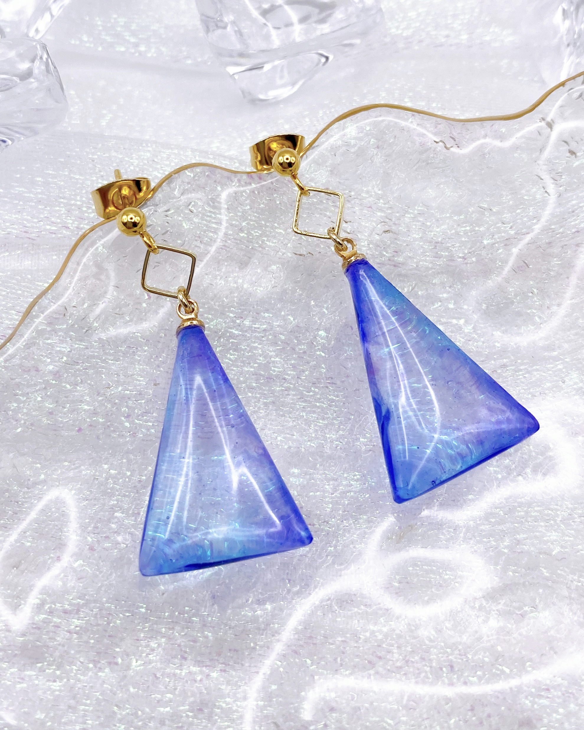 レジンアクセサリーで冬を先取り！心ときめく大人可愛いアクセアリー３選