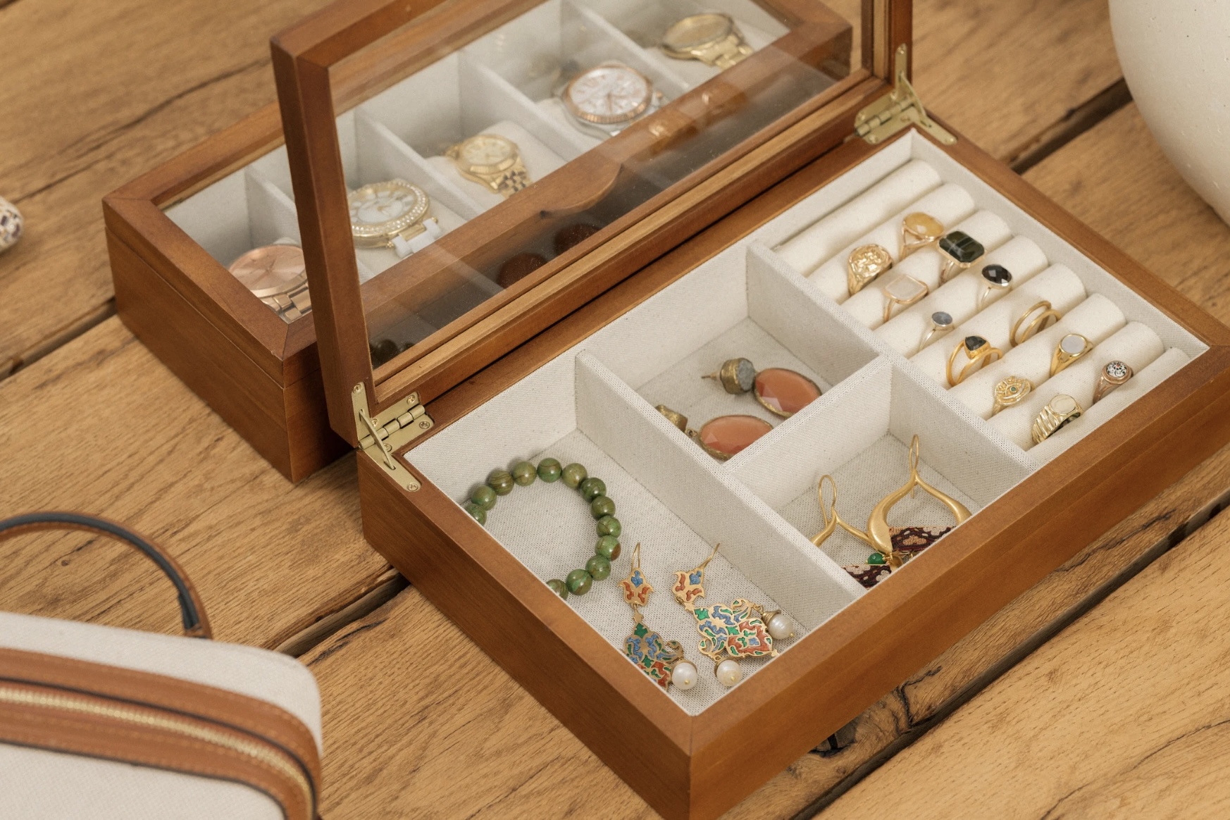 レジンアクセサリーを長持ちさせるには？知っておきたい正しい取扱とお手入れ