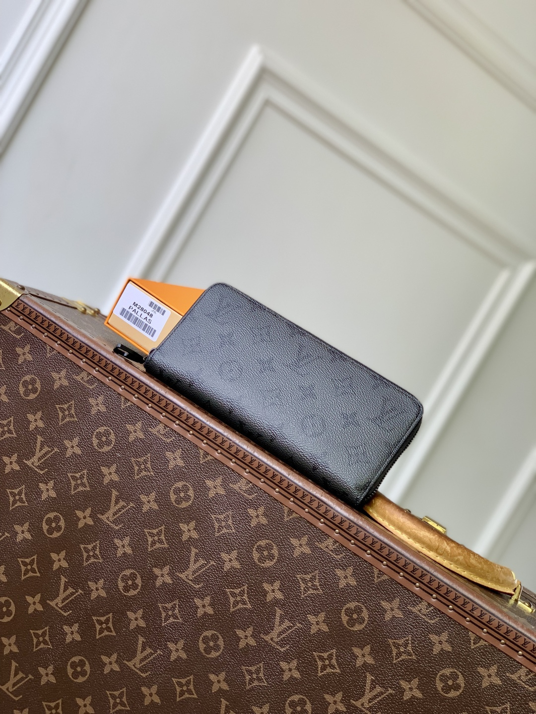 ルイヴィトンコピー【M28048】モノグラム・ミッドナイト コーテッドキャンバスジッピー ホリゾンタ
