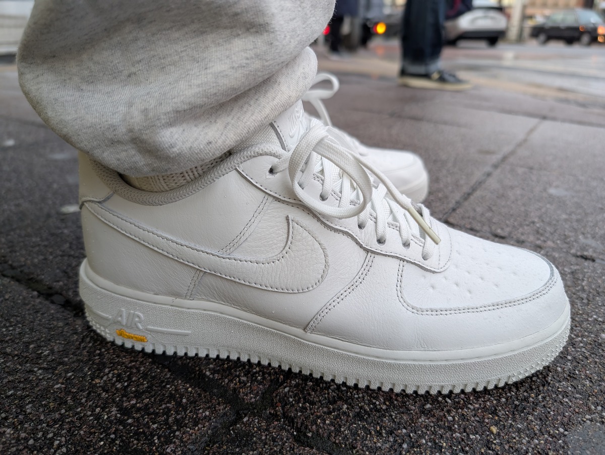 【シューズレビュー】Nike Air Force 1 GTX Vibramを雨の日に履いてみた