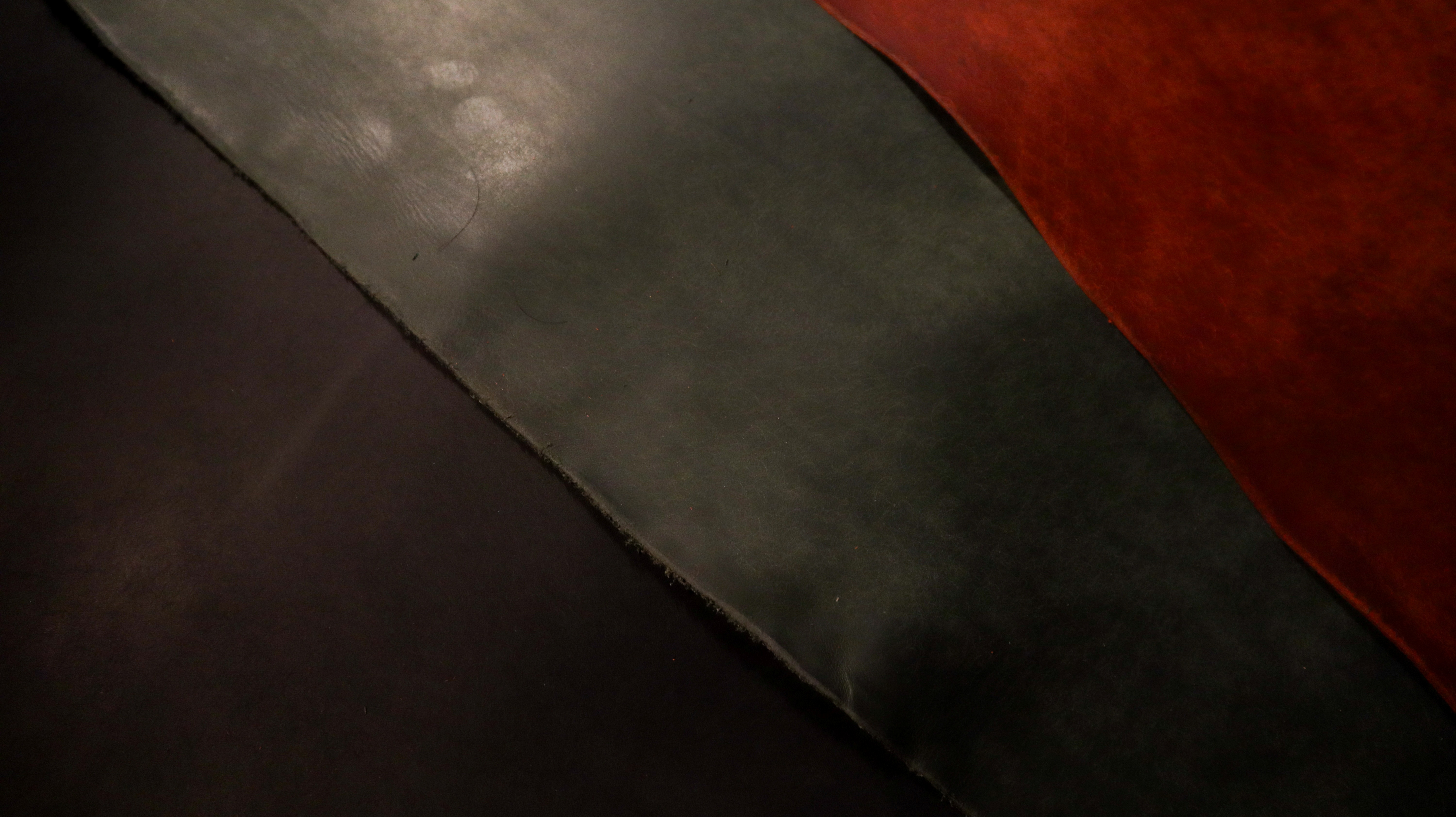 【素材の栞】Shuan Leather Works でとり扱っている革について