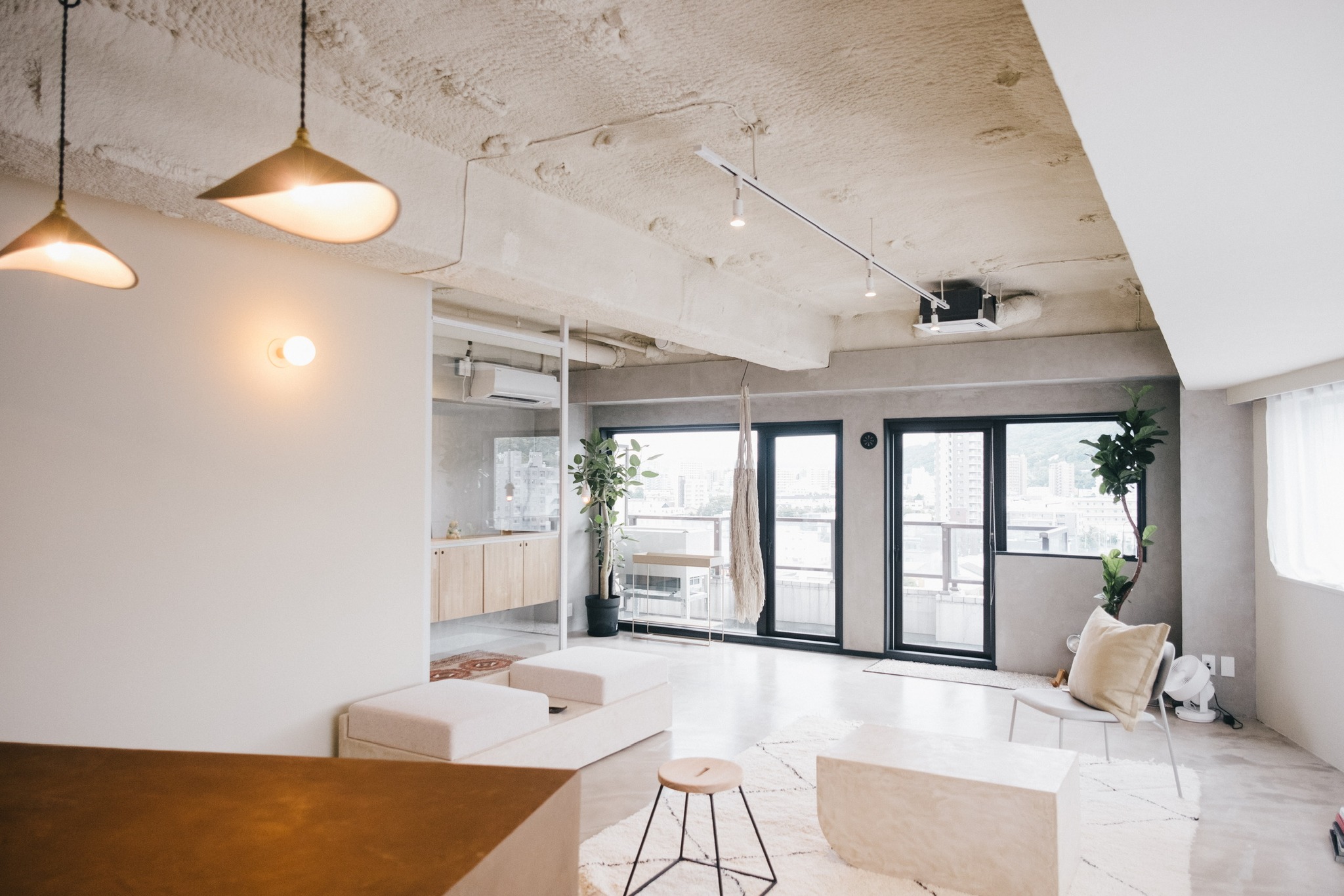 aleは、不動産屋さんの会社です。