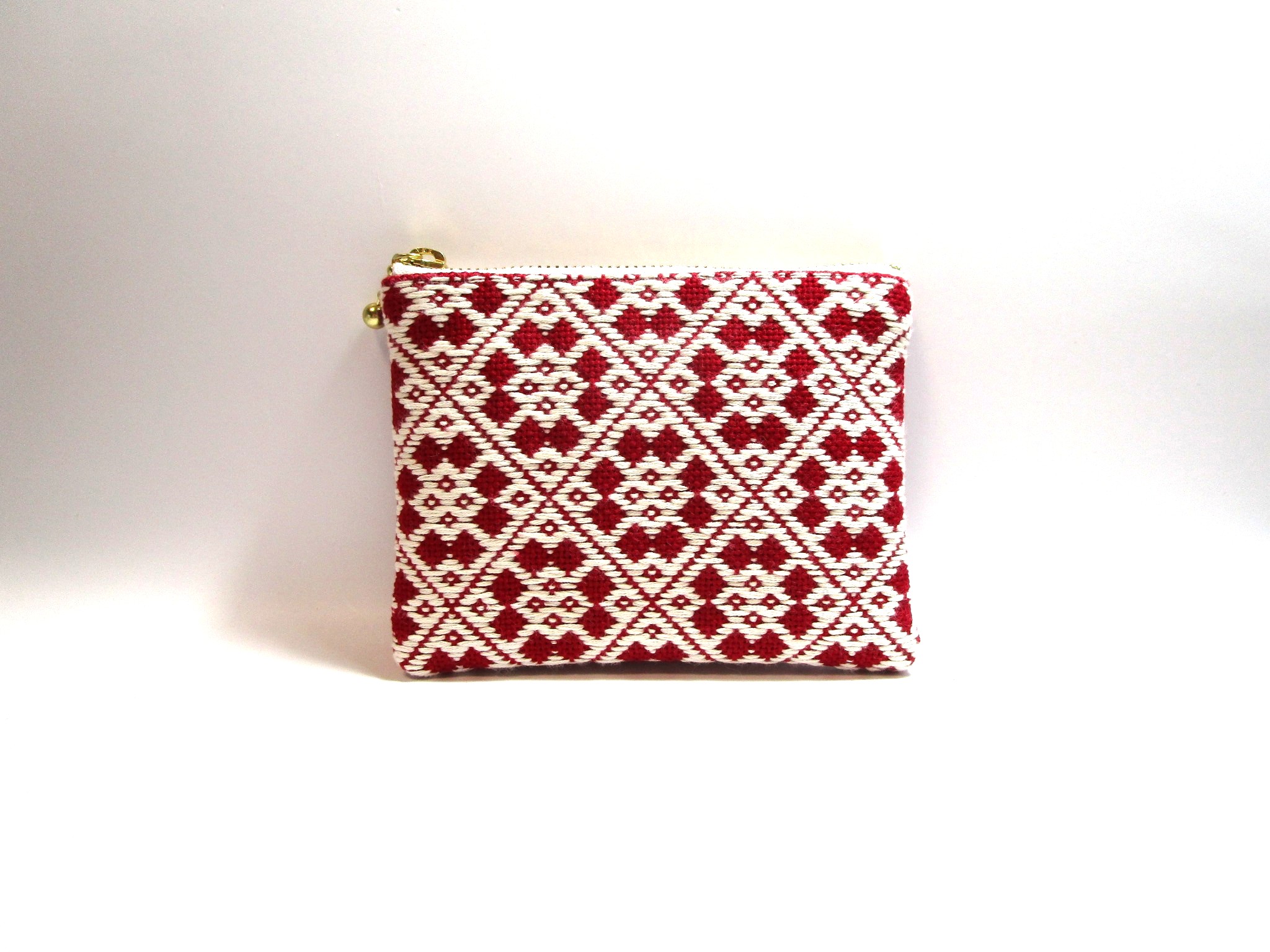 ★こぎん刺し『花つなぎ』ファスナーポーチ＜ワインレッド＊オフホワイト＞発売のお知らせ👝