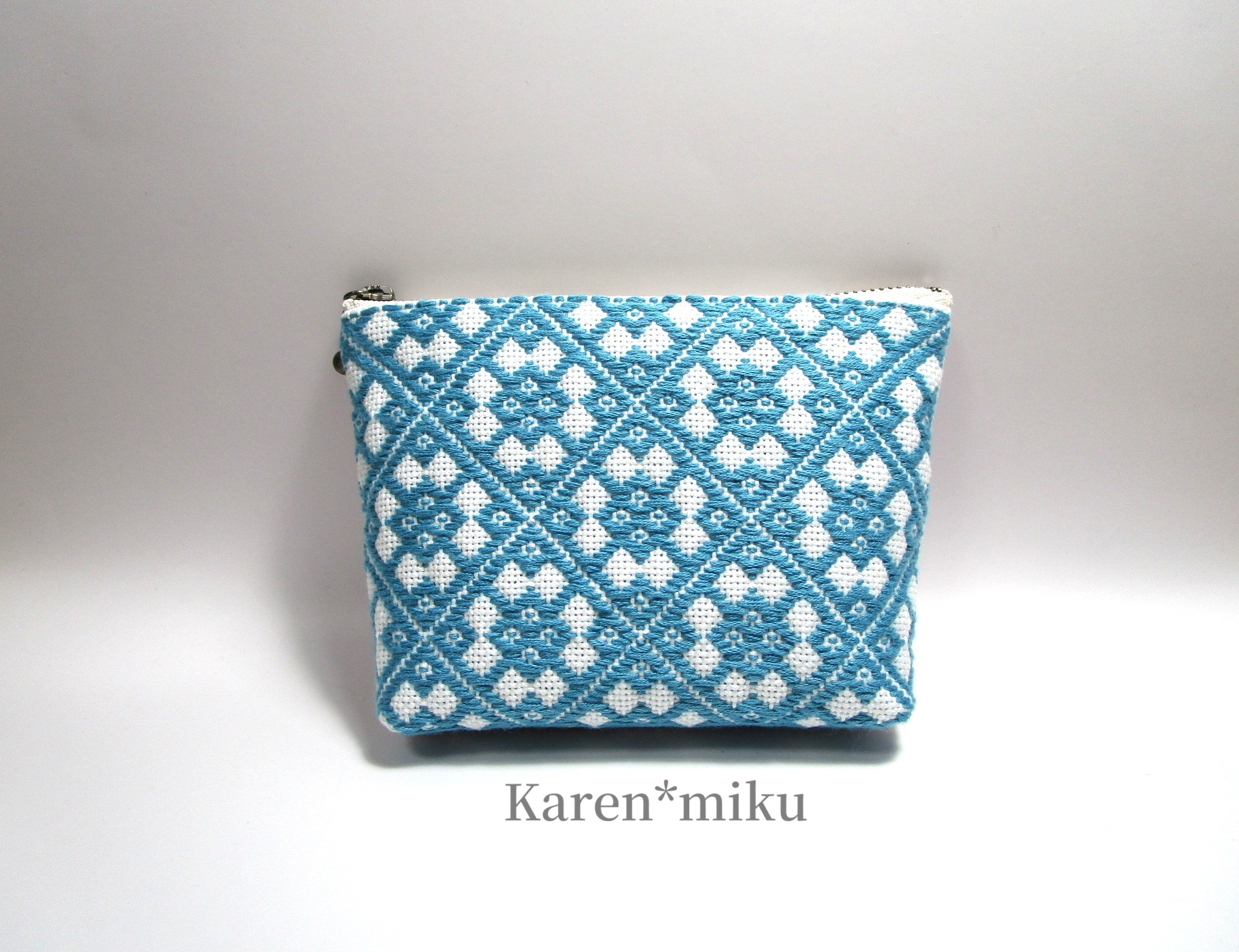 ★こぎん刺し『花つなぎ』マチ付きファスナーポーチ再販のお知らせ🌸