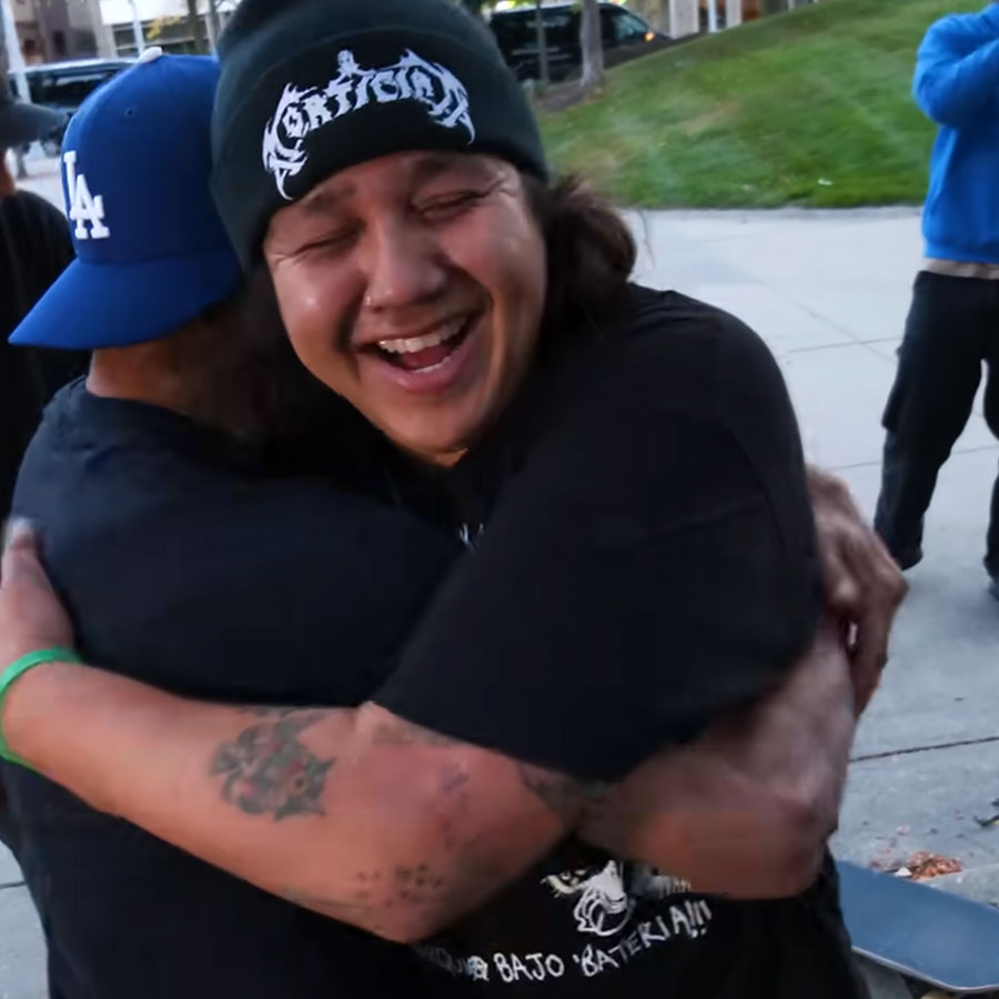 ツアービデオ出してないチームやブランドは、仕入れないぞ。