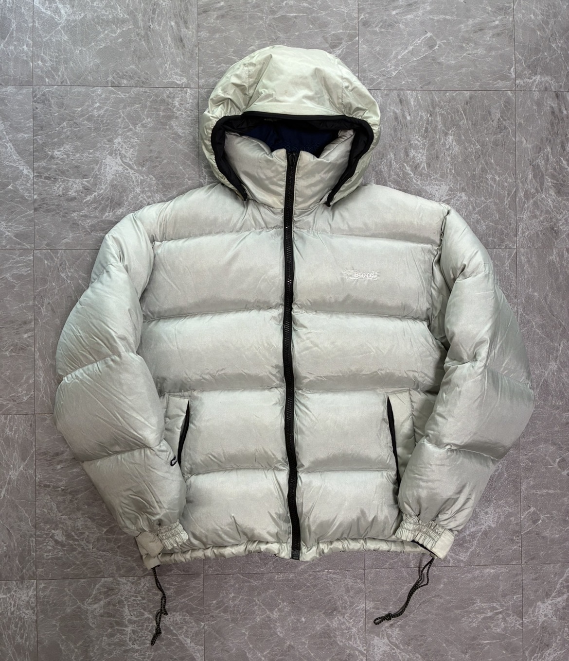 Bear USAのリバーシブルダウンジャケット｜90s定番アウター解説