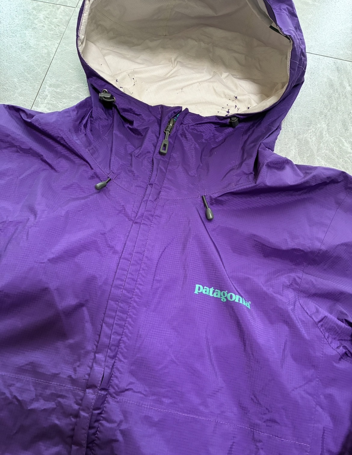 パタゴニア トレントシェルとは？定番であり続ける理由