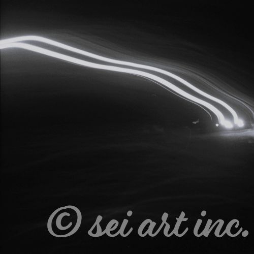 夜のカーライト(モノクロ)