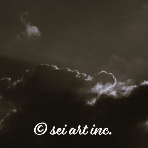 Light Rays through Clouds (B&W) | 雲から差す光 モノクロ