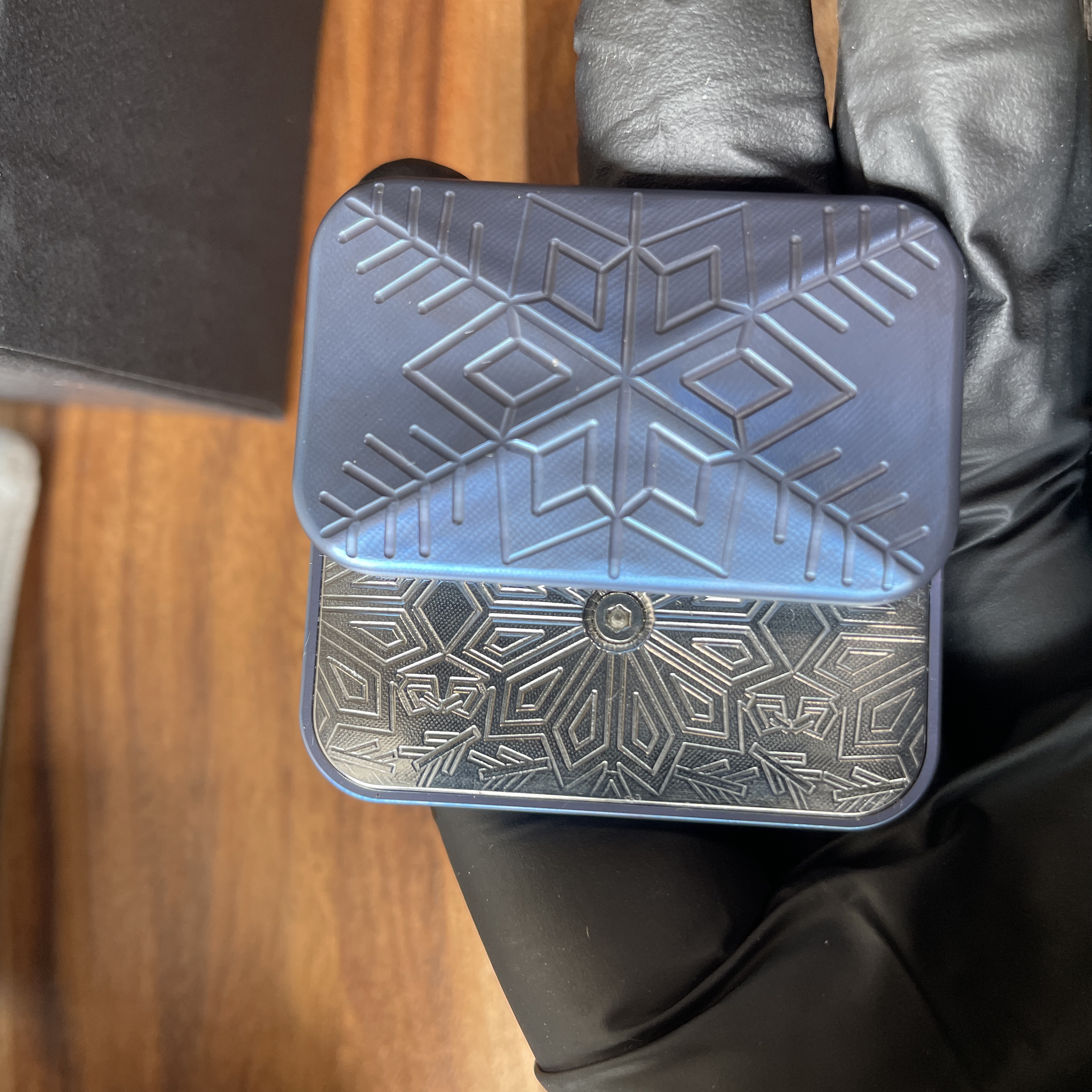 チタン製フィジェットが選ばれる理由