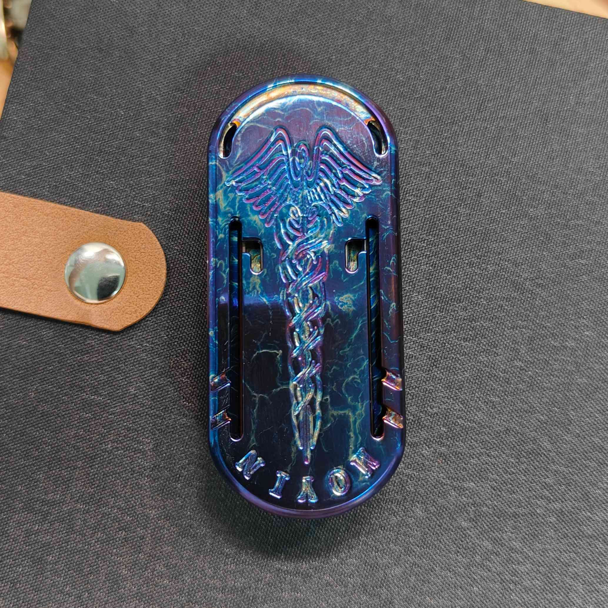 音叉フィジェットでリズムと癒しを手元に